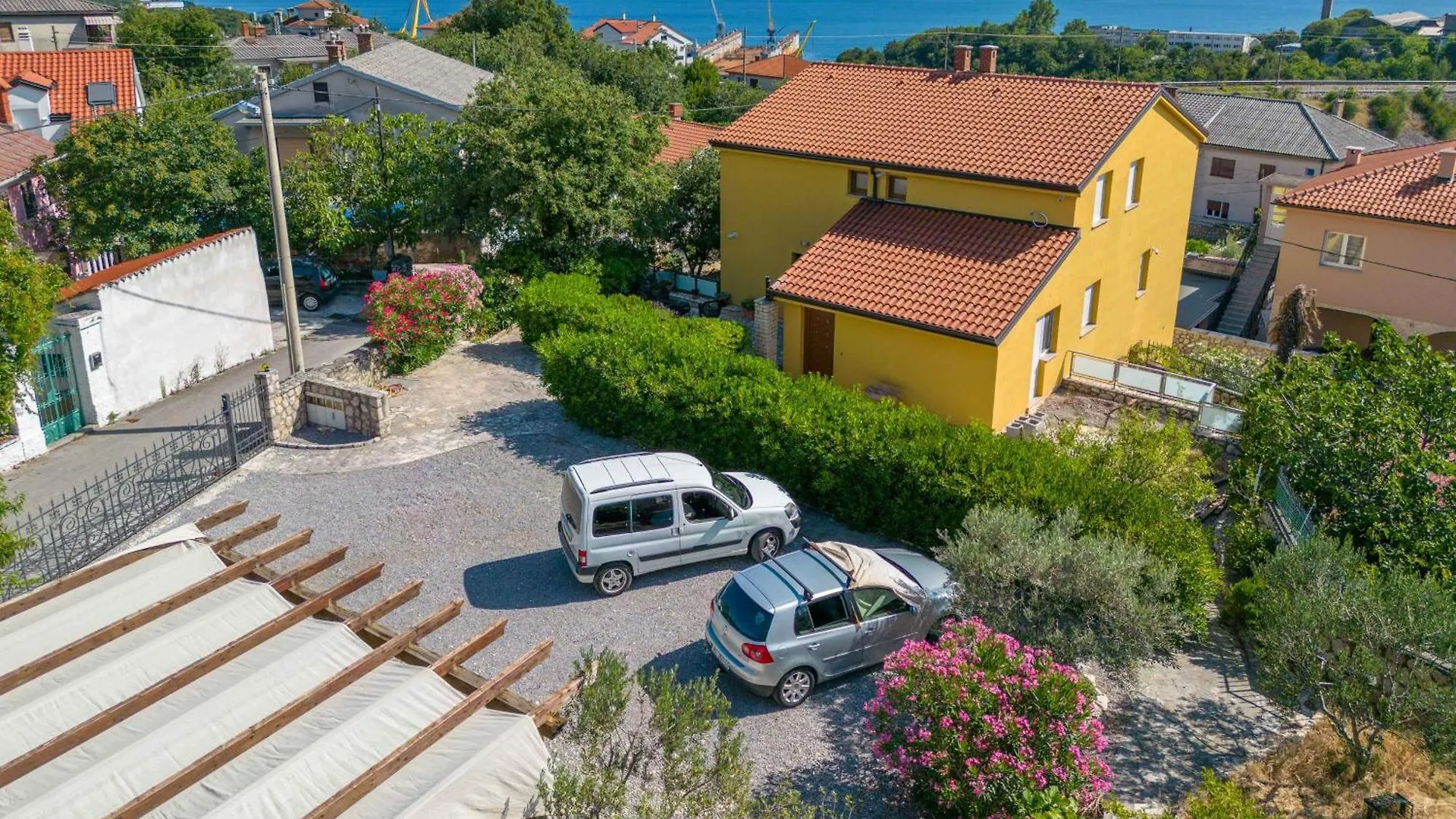Adastra Apartments With Private Parking And Floor Heating Fiume