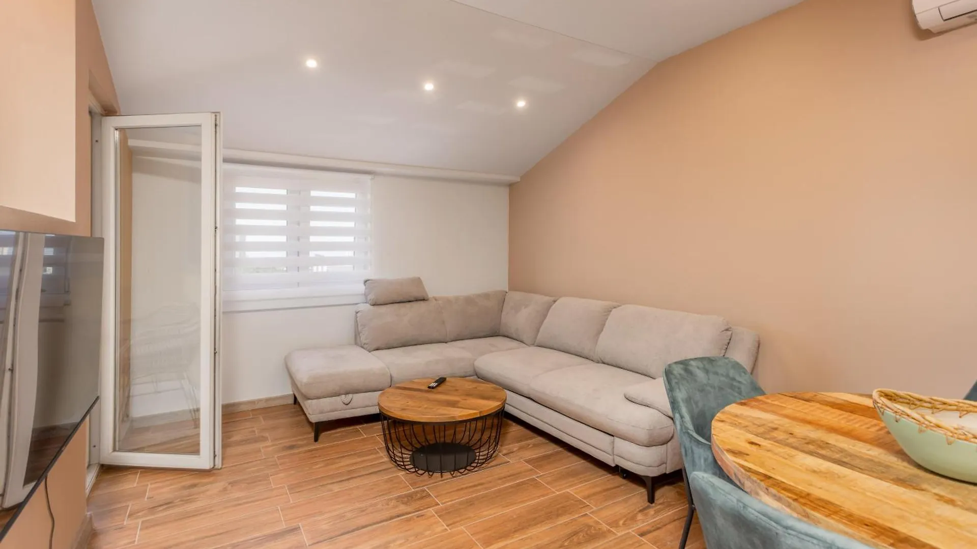 Adastra Apartments With Private Parking And Floor Heating Rijeka