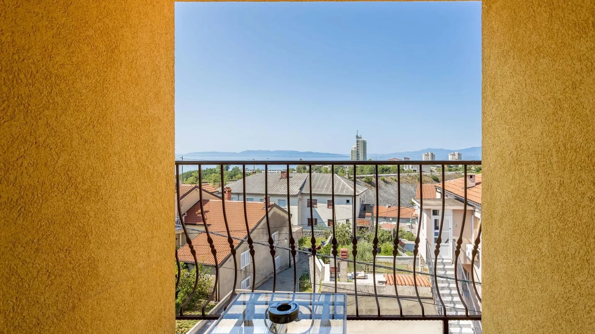 Adastra Apartments With Private Parking And Floor Heating Fiume
