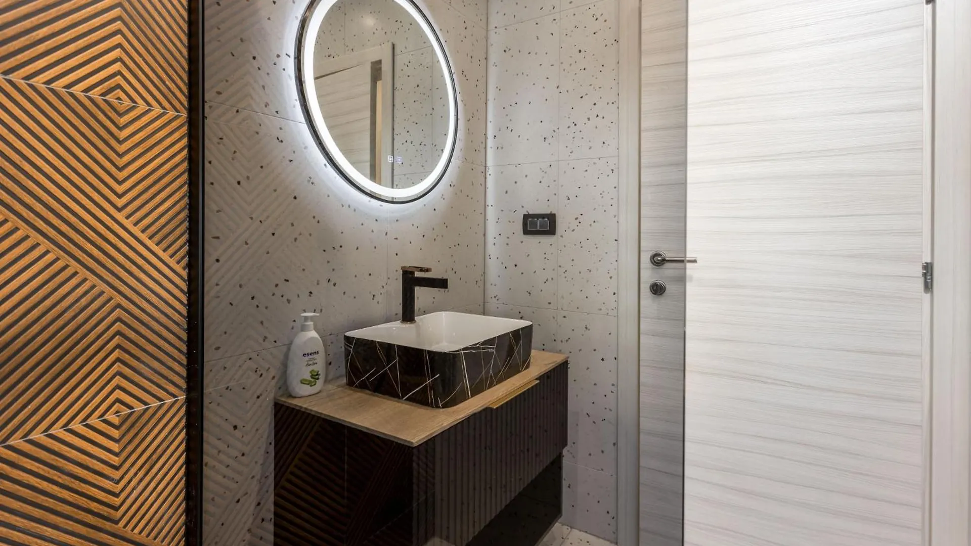 Adastra Apartments With Private Parking And Floor Heating Rijeka